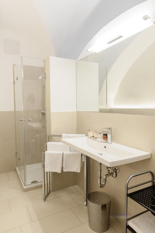 וויסנקירשן אין דר וואכאו Donauwirt - Hotel Garni מראה חיצוני תמונה